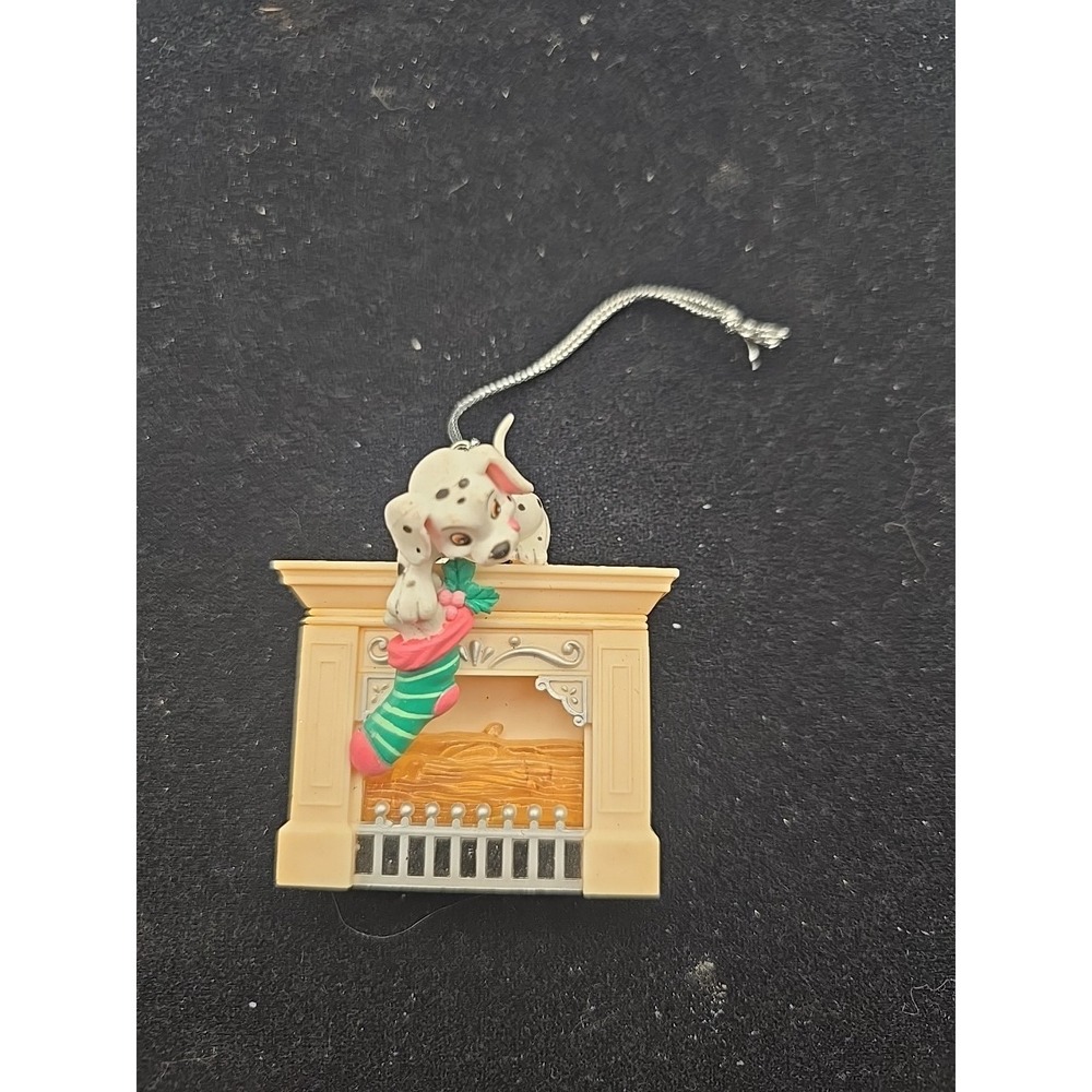 101‎ Dalmatians Puppy on Hearth Christmas Ornament 1990s Enesco